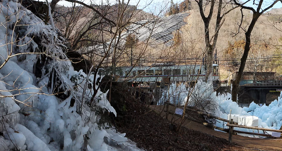 あしがくぼの氷柱,Ashi ga ku bo no tsurara,Icicles of Ashigakubo