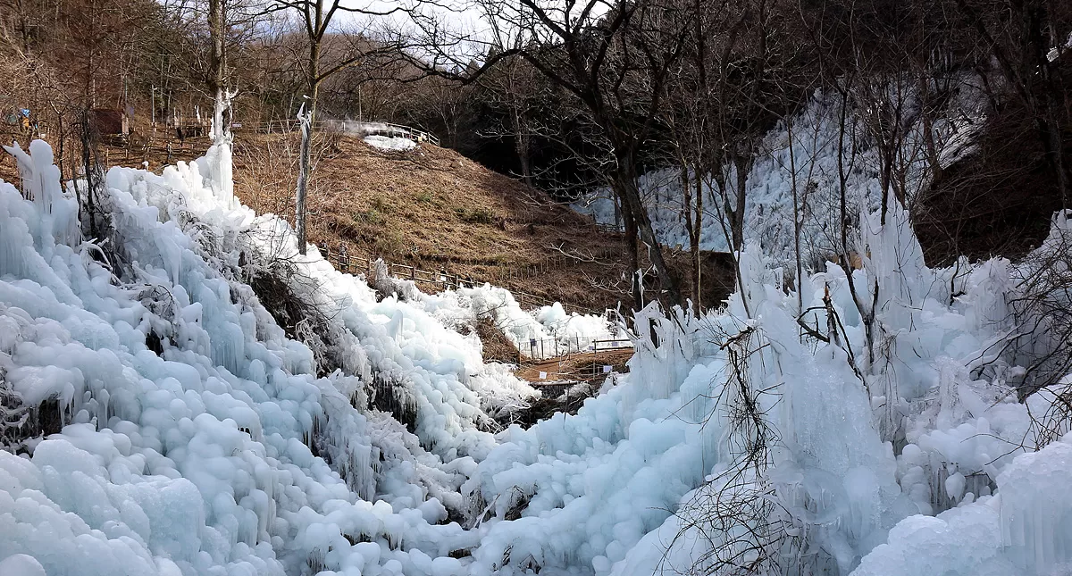 あしがくぼの氷柱,Ashi ga ku bo no tsurara,Icicles of Ashigakubo