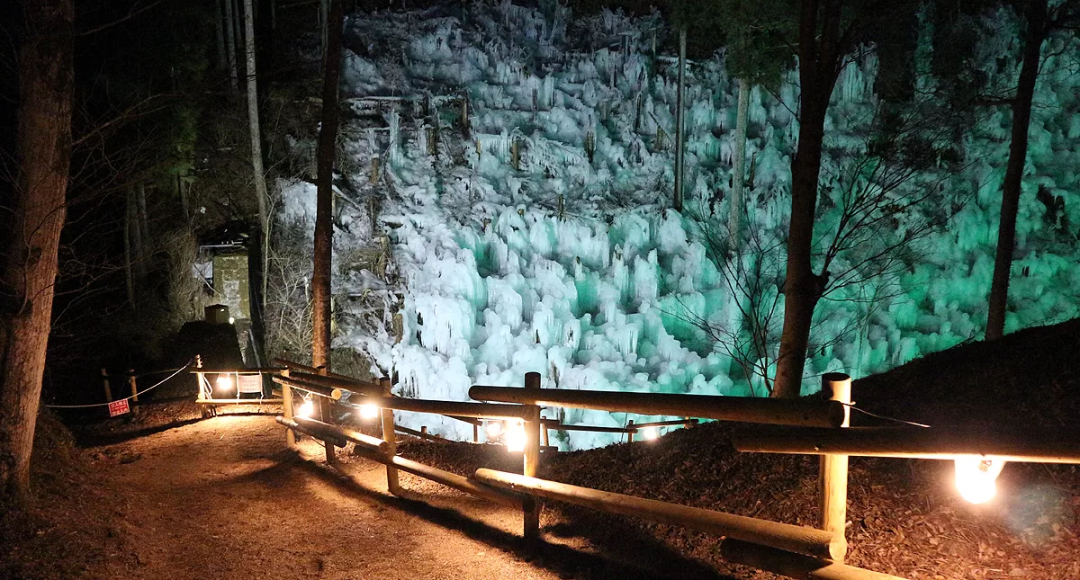 あしがくぼの氷柱,Ashi ga ku bo no tsurara,Icicles of Ashigakubo,night,夜