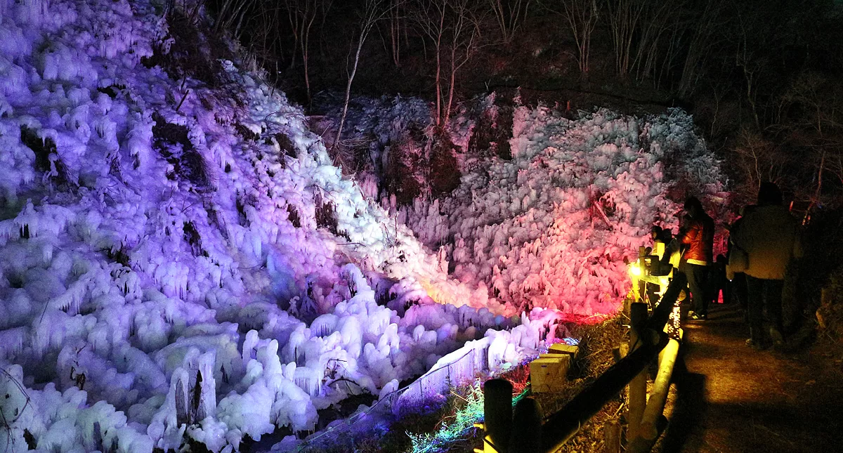 あしがくぼの氷柱,Ashi ga ku bo no tsurara,Icicles of Ashigakubo,night,夜